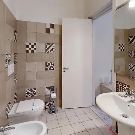 Corsomessina64 לינה וארוחת בוקר 4*