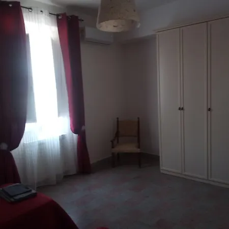 Corsomessina64 לינה וארוחת בוקר 4*