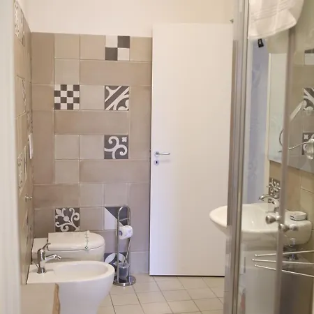 Corsomessina64 לינה וארוחת בוקר 4*