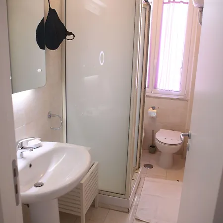 לינה וארוחת בוקר Corsomessina64 4*