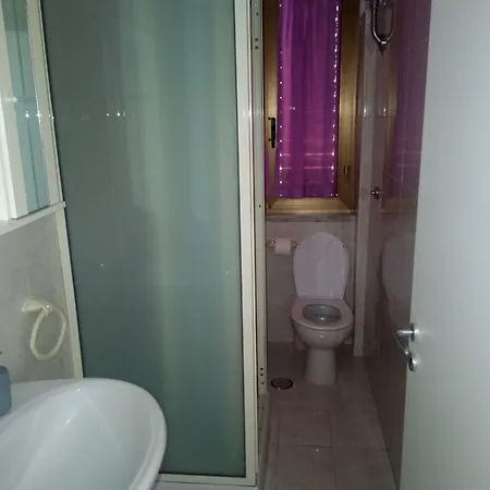 Corsomessina64 住宿加早餐酒店 克罗托内