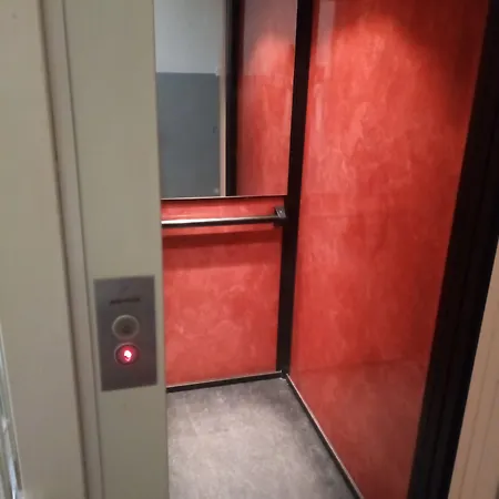 住宿加早餐酒店 Corsomessina64